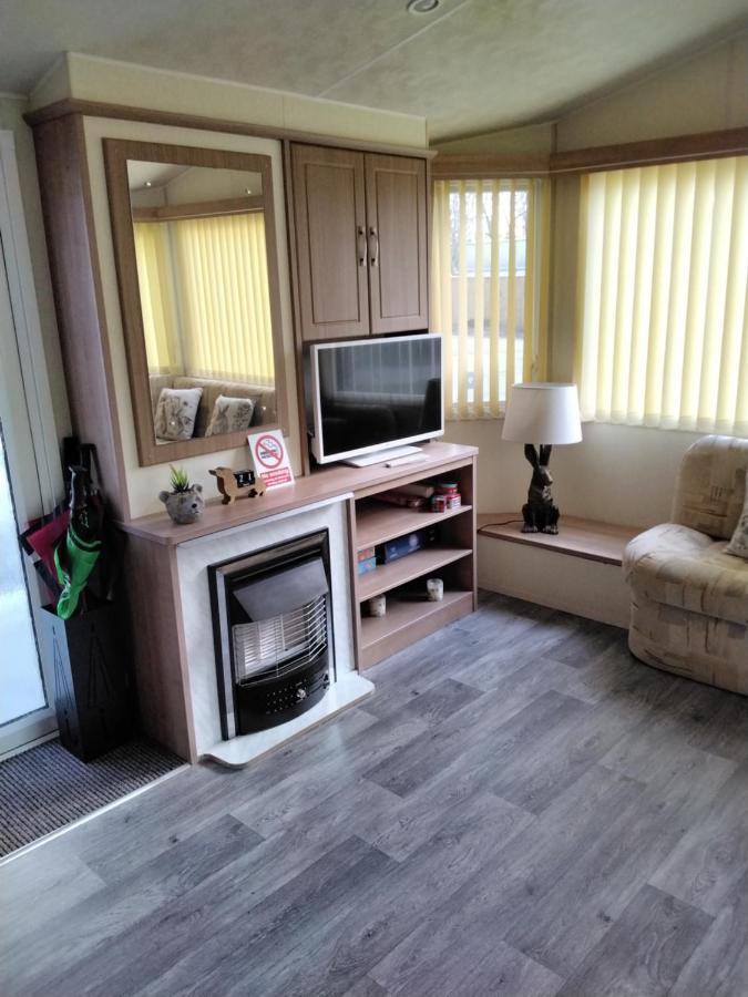 19 Laurel Close Highly Recommended 6 Berth Holiday Home With Hot Tub In Prime Location Tattershall Luaran gambar